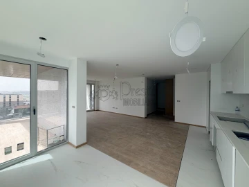 Apartamento T2 para Arrendamento em Urgezes