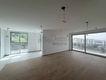 Apartamento T2 para Arrendamento em Urgezes