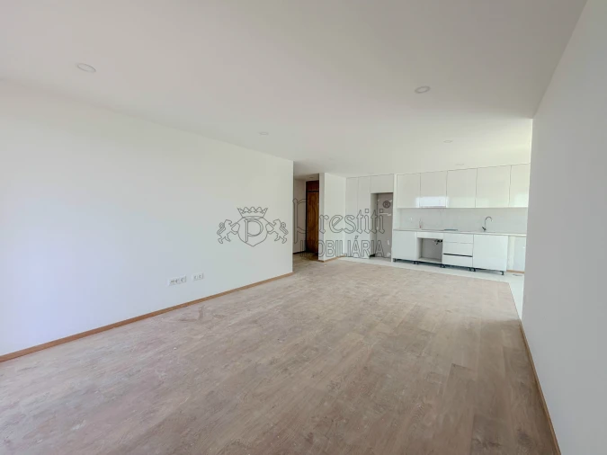 Apartamento T2 para Arrendamento em Urgezes Foto 4