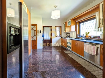 Moradia T3 para Venda em Margaride, Várzea, Lagares, Varziela, Moure