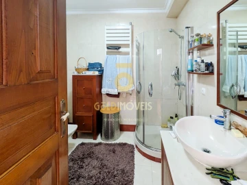 Moradia T3 para Venda em Margaride, Várzea, Lagares, Varziela, Moure