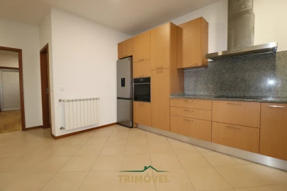 Moradia T3 para Venda em São Roque