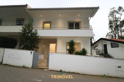 Moradia T3 para Venda em São Roque