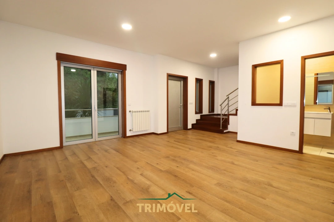 Moradia T3 para Venda em São Roque Foto 6