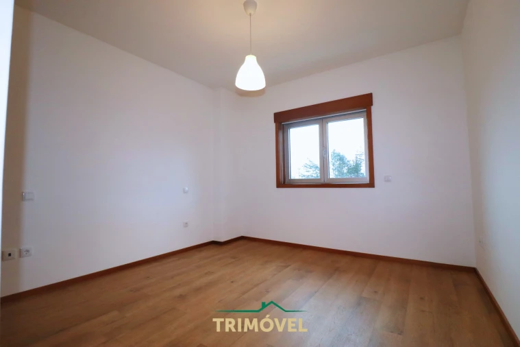 Moradia T3 para Venda em São Roque Foto 20