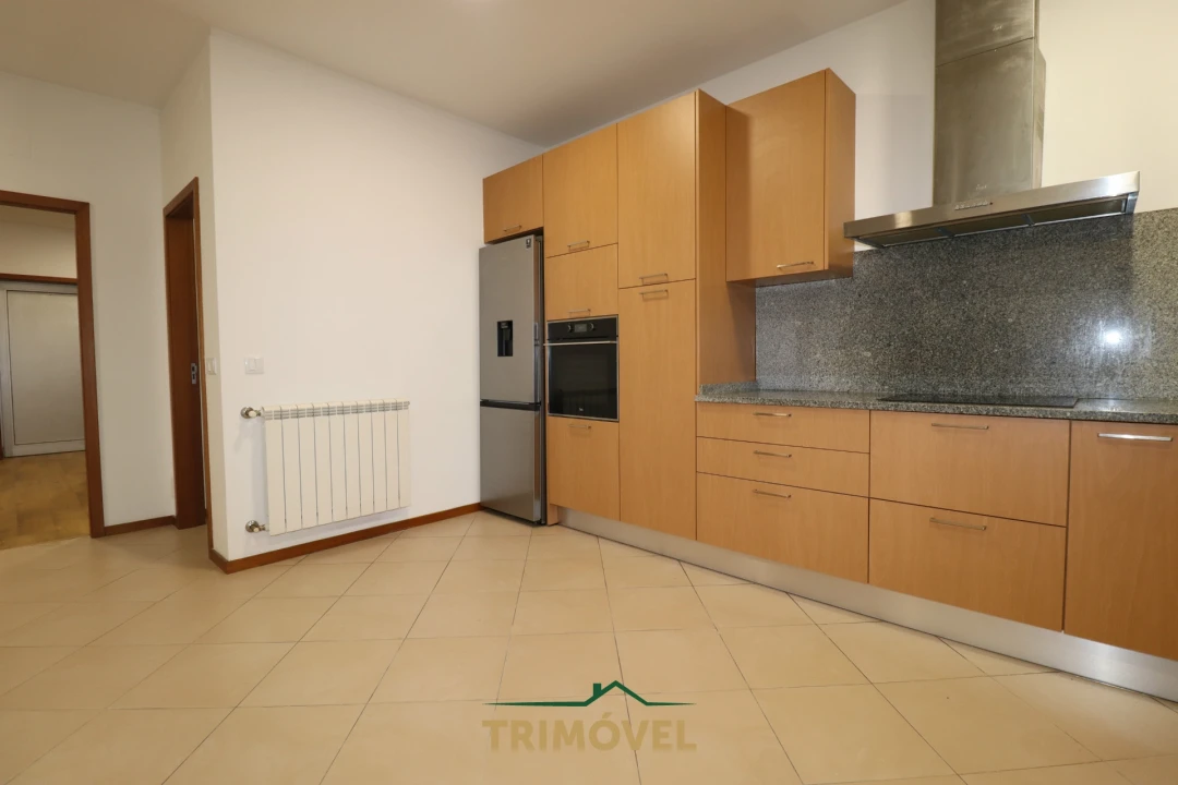 Moradia T3 para Venda em São Roque Foto 11