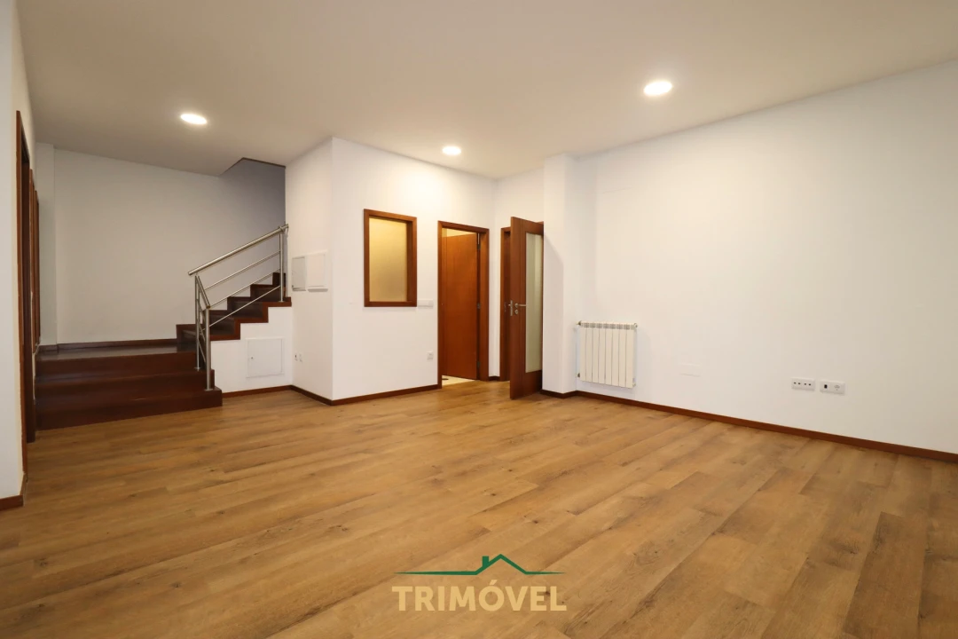 Moradia T3 para Venda em São Roque Foto 5