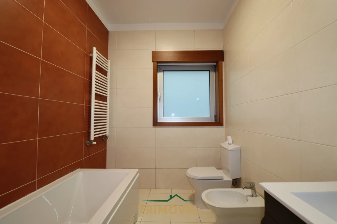 Moradia T3 para Venda em São Roque Foto 17