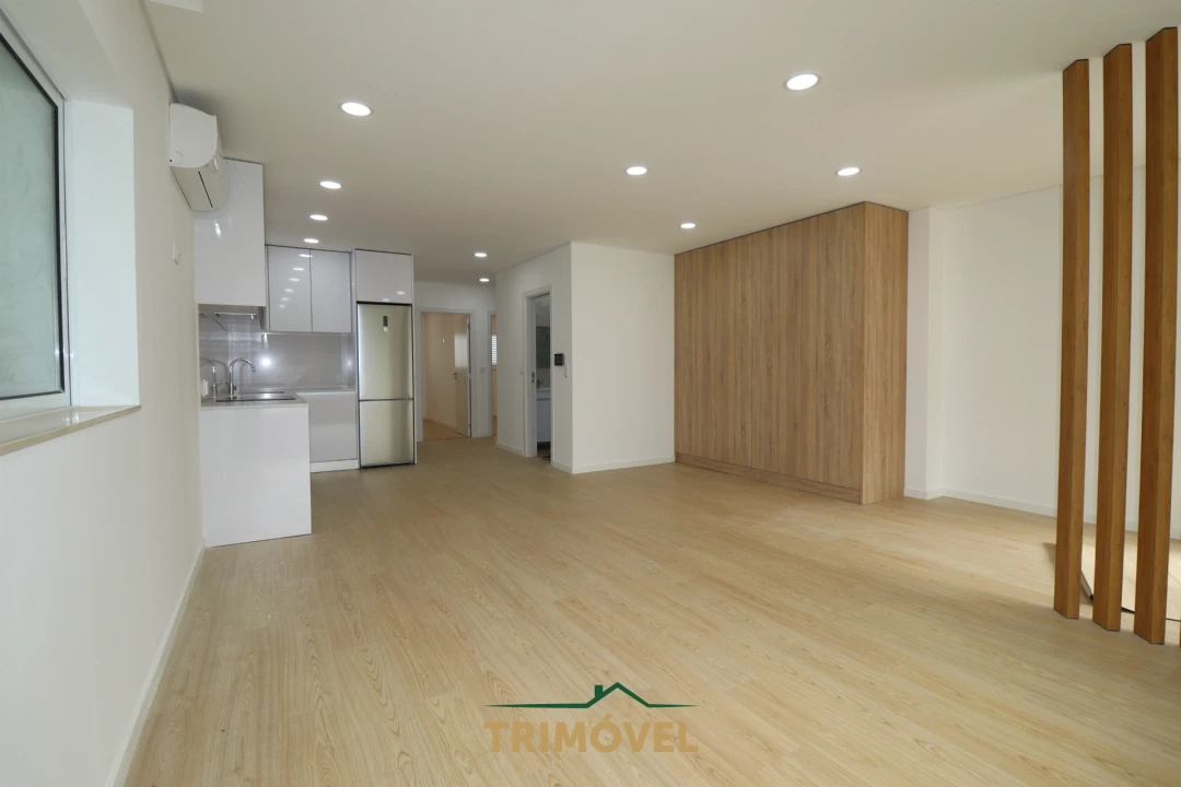 Apartamento T2 para Venda em São Roque Foto 1