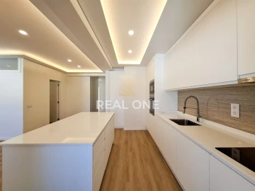 Apartamento T3 para Venda em Loule (São Clemente)