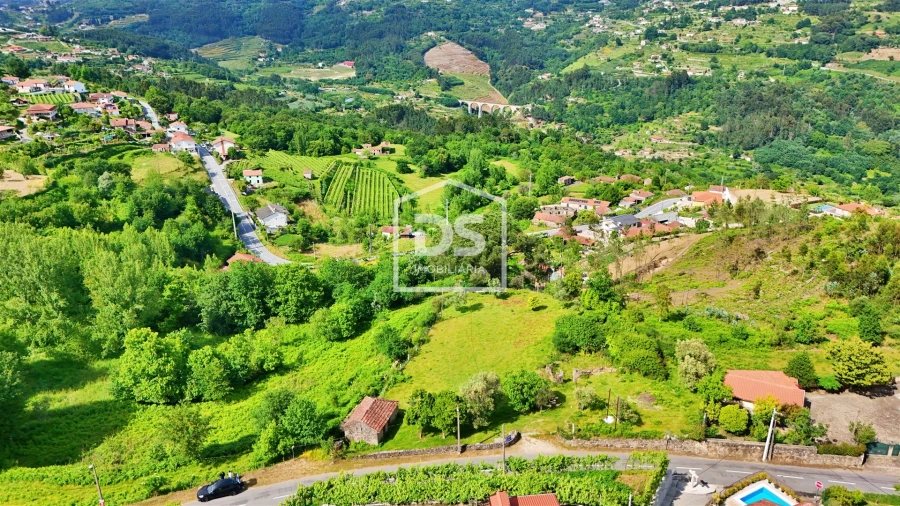 Terreno para Venda em Penhalonga e Paços de Gaiolo Foto 8