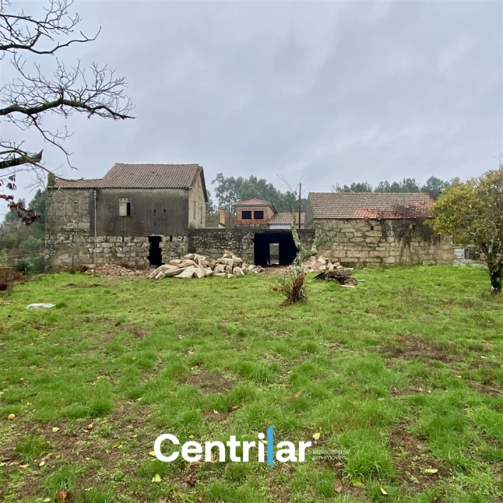 Apartamento T0 para Venda em Fornos de Maceira Dão Foto 7