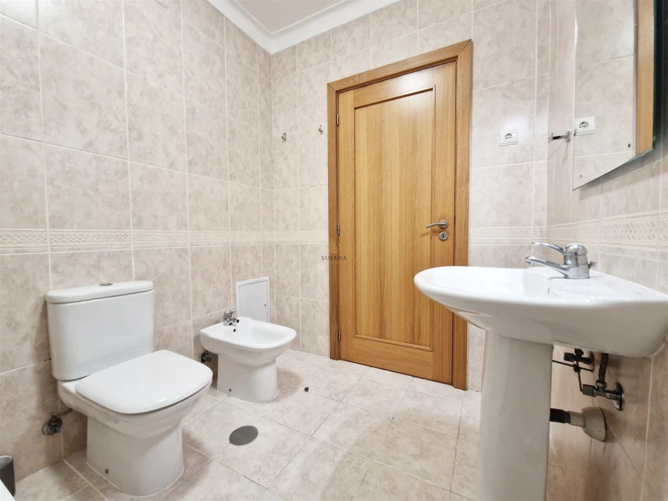 Apartamento T3 para Venda em Viseu Foto 16