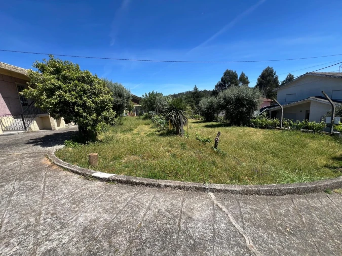 Moradia T3 para Venda em Mundão Foto 27