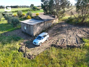 Quinta T0 para Venda em Escalos de Cima e Lousa