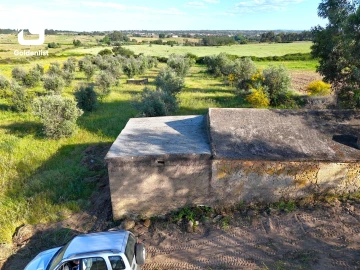Quinta T0 para Venda em Escalos de Cima e Lousa