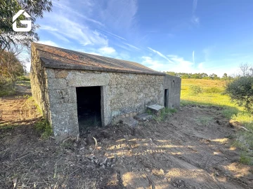 Quinta T0 para Venda em Escalos de Cima e Lousa
