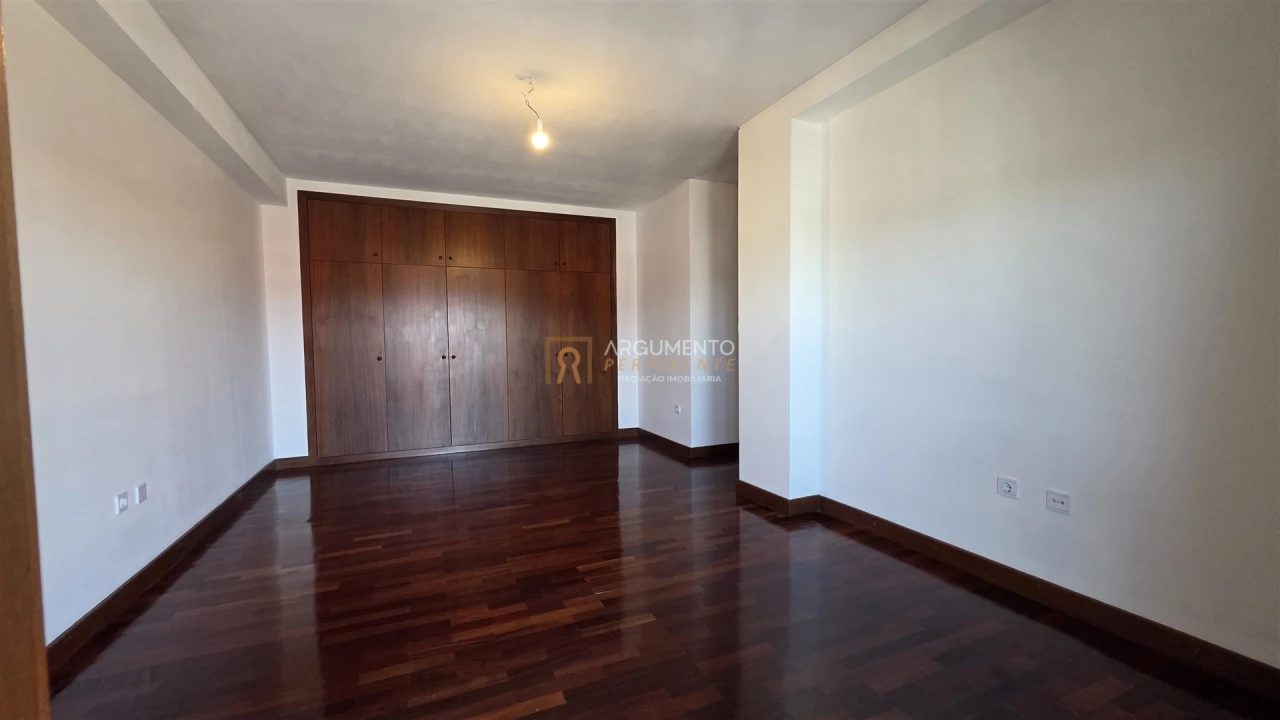 Apartamento T2 para Venda em Rio Tinto Foto 10
