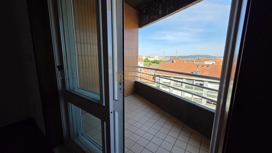 Apartamento T2 para Venda em Rio Tinto Foto 36