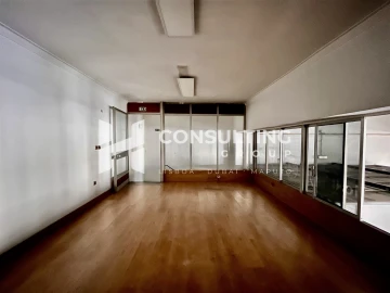 Armazém para Arrendamento em Amora