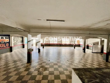 Armazém para Arrendamento em Amora