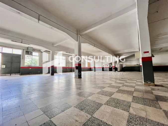 Armazém para Arrendamento em Amora Foto 3