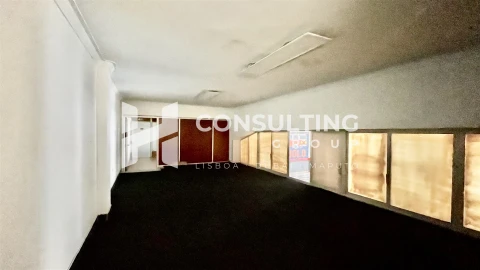 Armazém para Venda em Amora