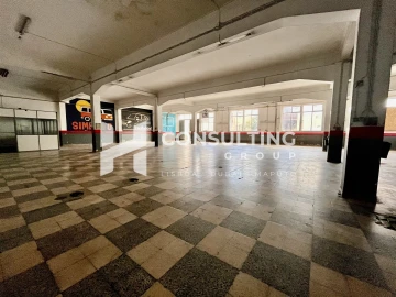 Armazém para Venda em Amora