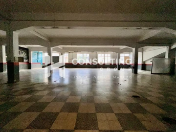 Armazém para Venda em Amora