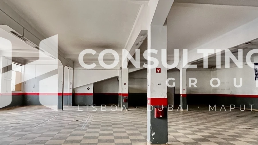 Armazém para Venda em Amora