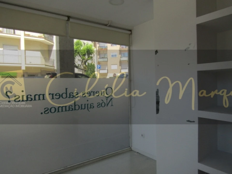 Loja para Arrendamento em Viseu Foto 7