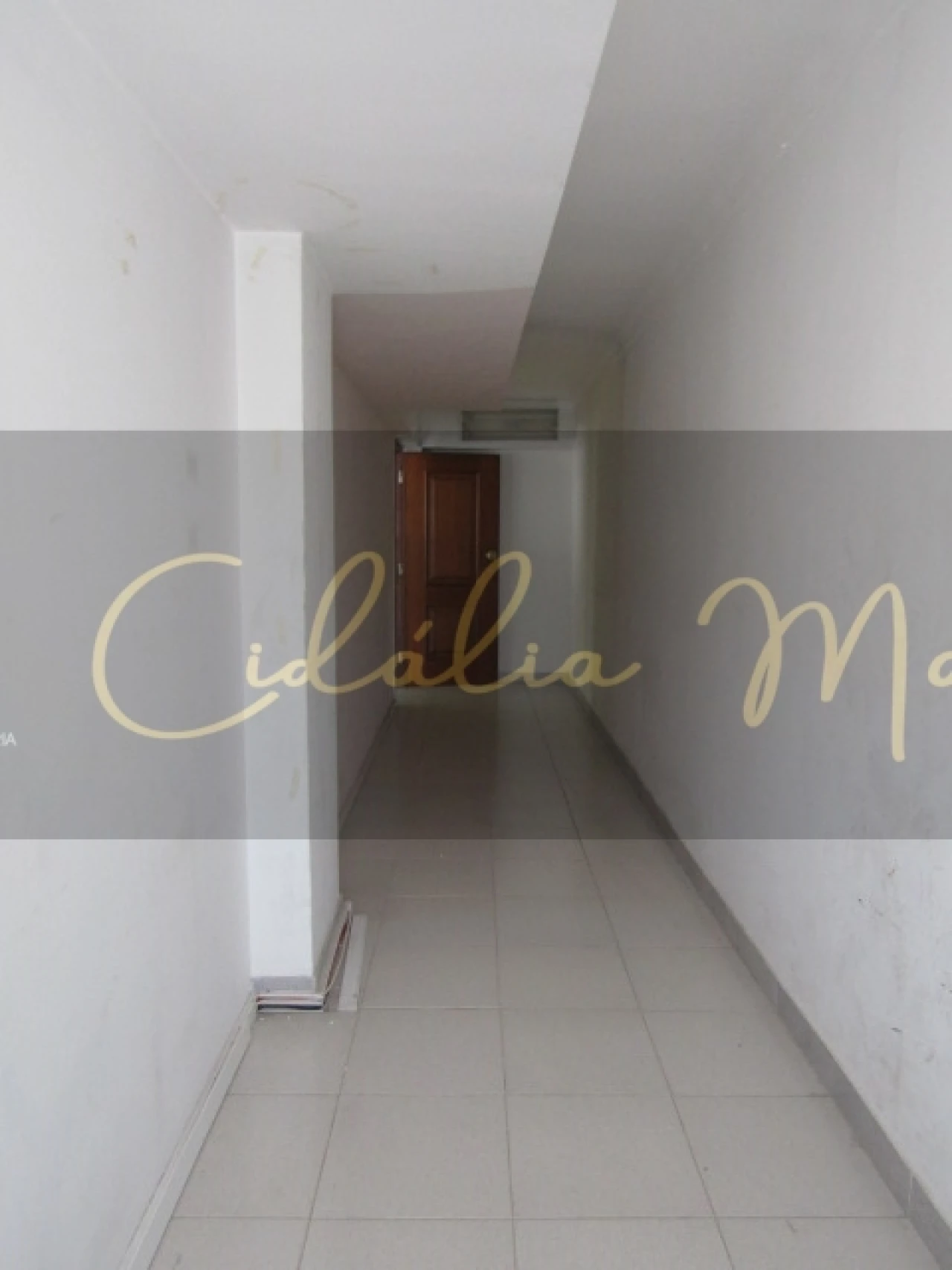 Loja para Arrendamento em Viseu Foto 12