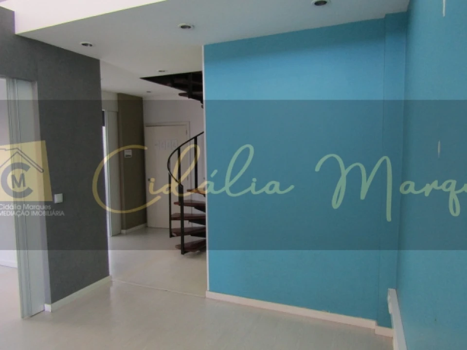 Loja para Arrendamento em Viseu Foto 3