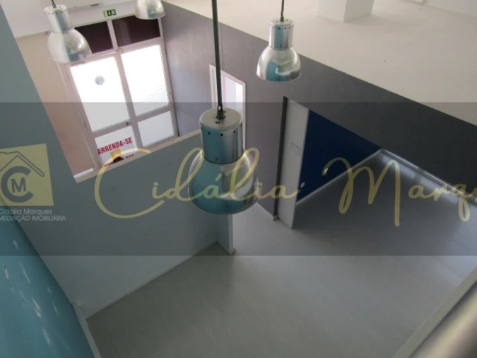 Loja para Arrendamento em Viseu Foto 11