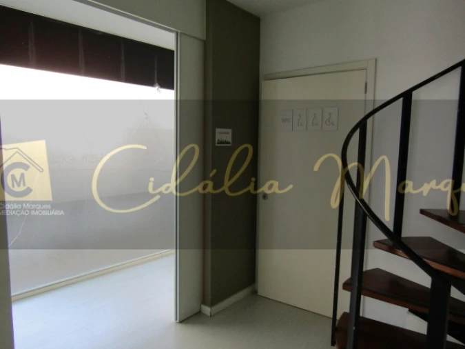 Loja para Arrendamento em Viseu Foto 8