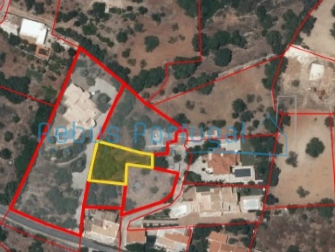 Terreno para Venda em Santa Barbara de Nexe Foto 9