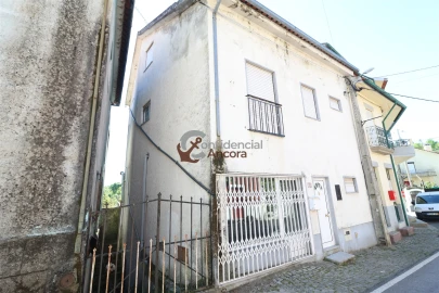 Moradia T2 para Venda em Ribamondego