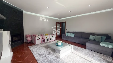 Apartamento T3 para Venda em Nevogilde
