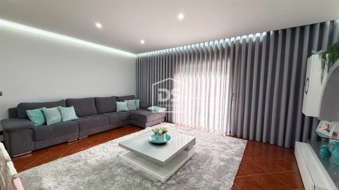 Apartamento T3 para Venda em Nevogilde