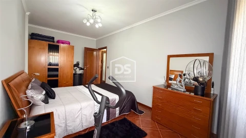 Apartamento T3 para Venda em Nevogilde