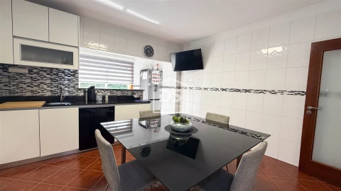 Apartamento T3 para Venda em Nevogilde