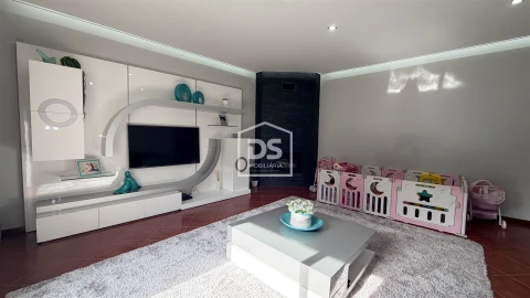 Apartamento T3 para Venda em Nevogilde