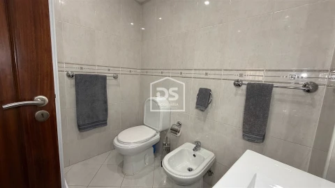 Apartamento T3 para Venda em Nevogilde