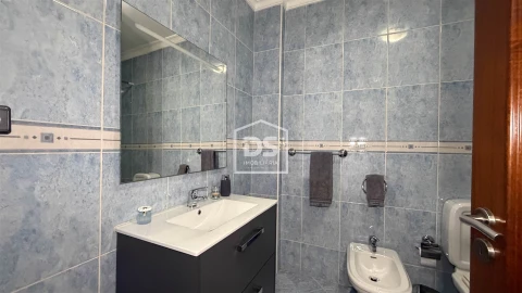 Apartamento T3 para Venda em Nevogilde