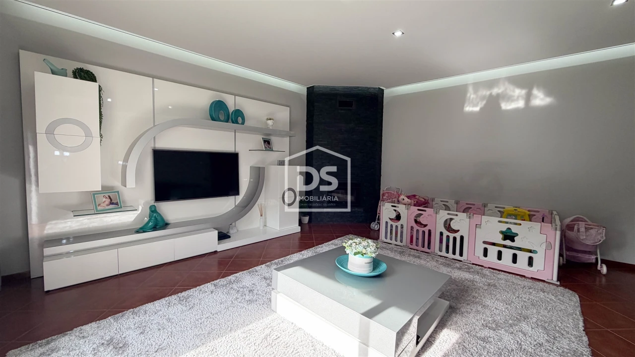 Apartamento T3 para Venda em Nevogilde Foto 12