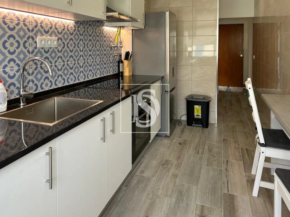 Apartamento T3 para Venda em Moita Foto 2