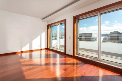 Moradia T4 para Venda em Oliveira do Douro