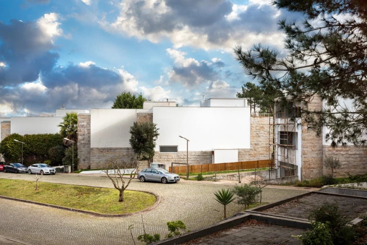 Moradia T4 para Venda em Oliveira do Douro Foto 7