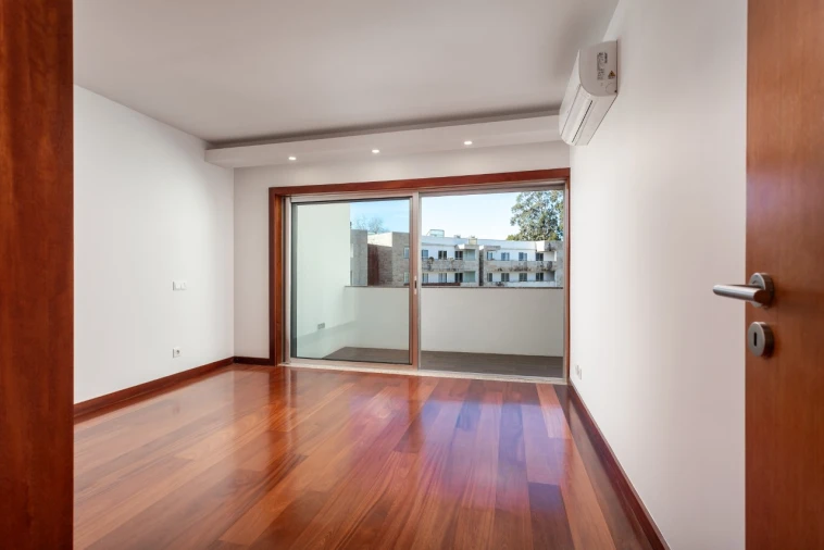 Moradia T4 para Venda em Oliveira do Douro Foto 35