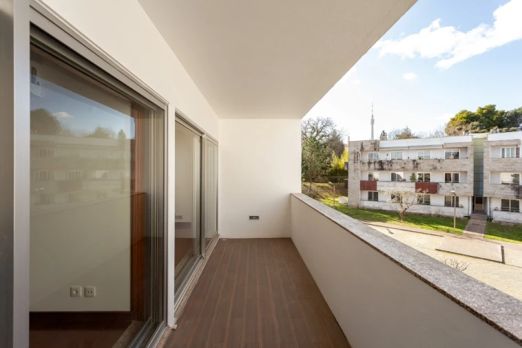 Moradia T4 para Venda em Oliveira do Douro Foto 32